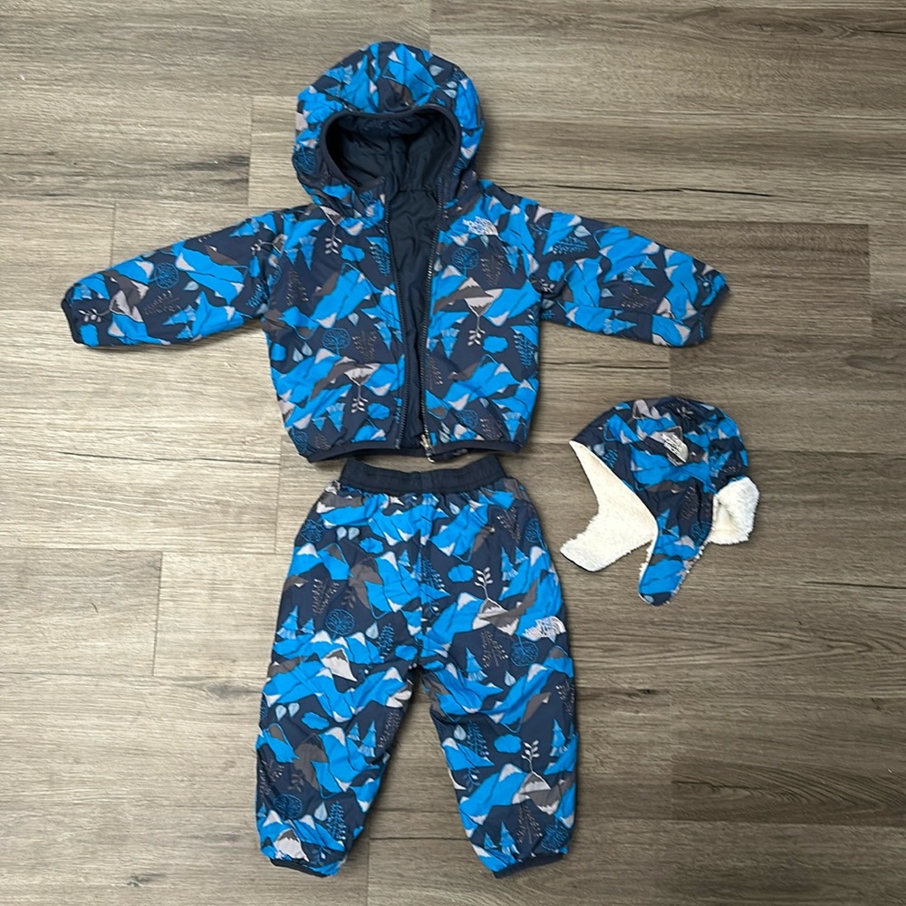 Infant North Face boys snowsuit with hat
